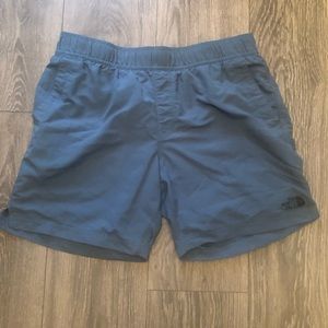 Men’s 5’ inseam Northface shorts